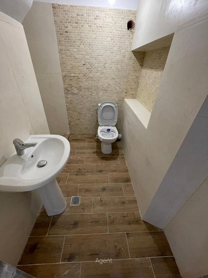 Apartament cu 2 camere semidecomandat în Bucureștii Noi - 12