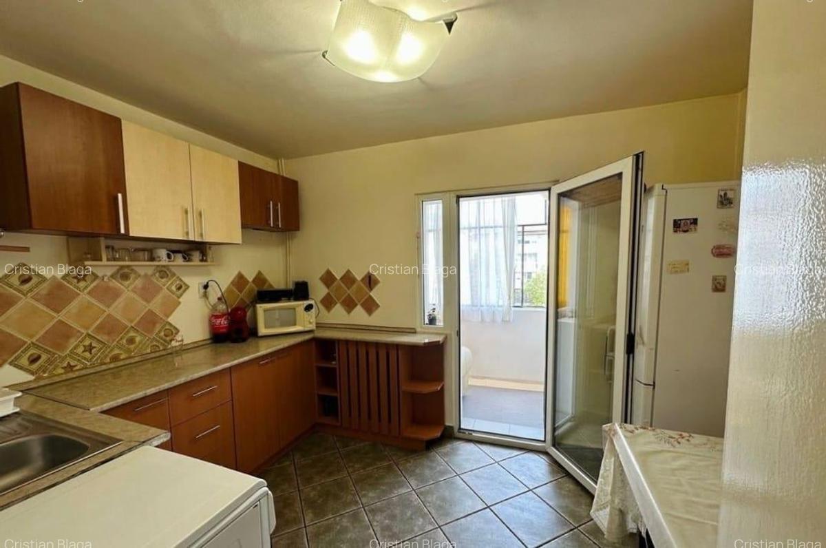 Apartament cu 3 camere decomandat în Rogerius - 3
