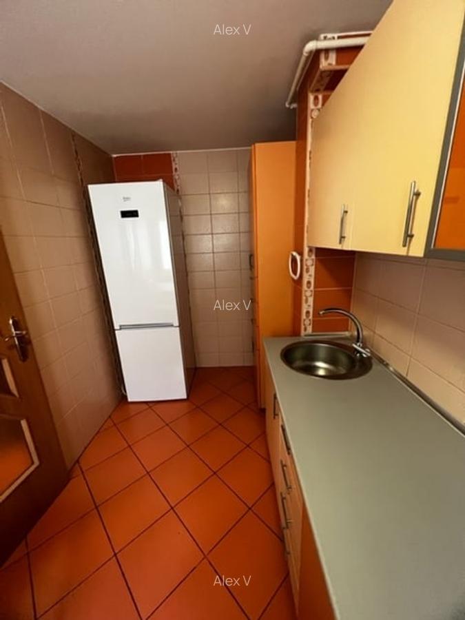 Apartament 3 camere de inchiriat Giurgiului Eroii Revolutiei - 12