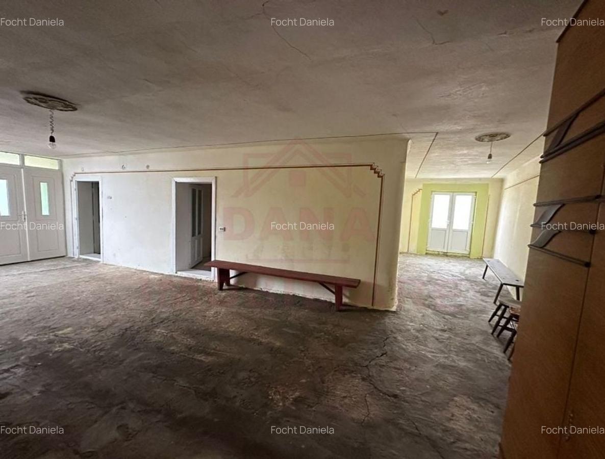 CASĂ DE VÎNZARE ÎN ILOVA\7 CAMERE, JUD.CARAȘ-SEVERIN - 3