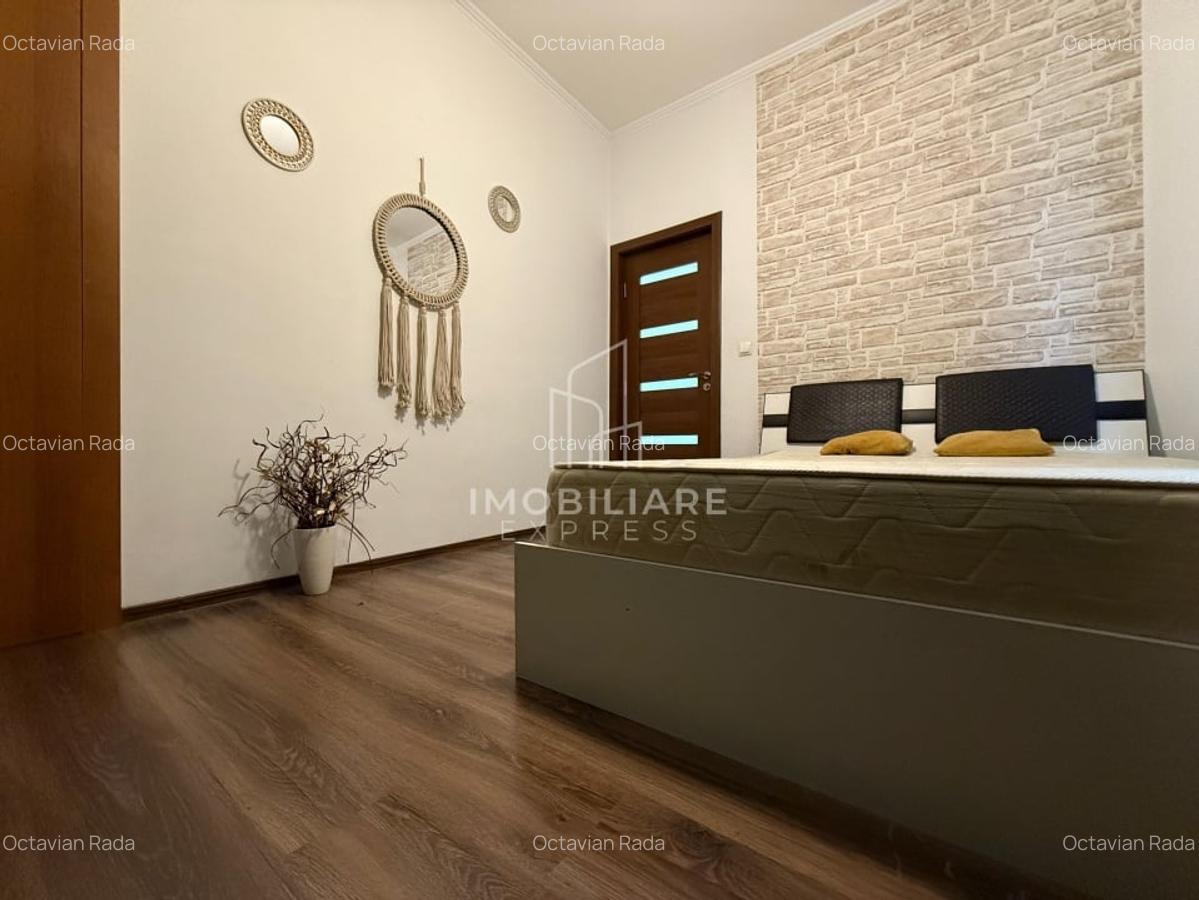 Casa 150 mp in  centru - piata Mihai Viteazul - 14