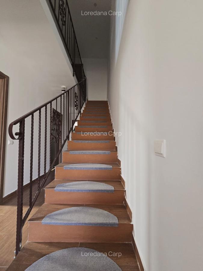 Vila duplex-mobilata si utilata - 4 camere - 2 bai-dressing- str asfaltata- - 5