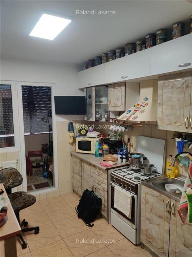 Apartament cu 3 camere decomandat în Rogerius - 7