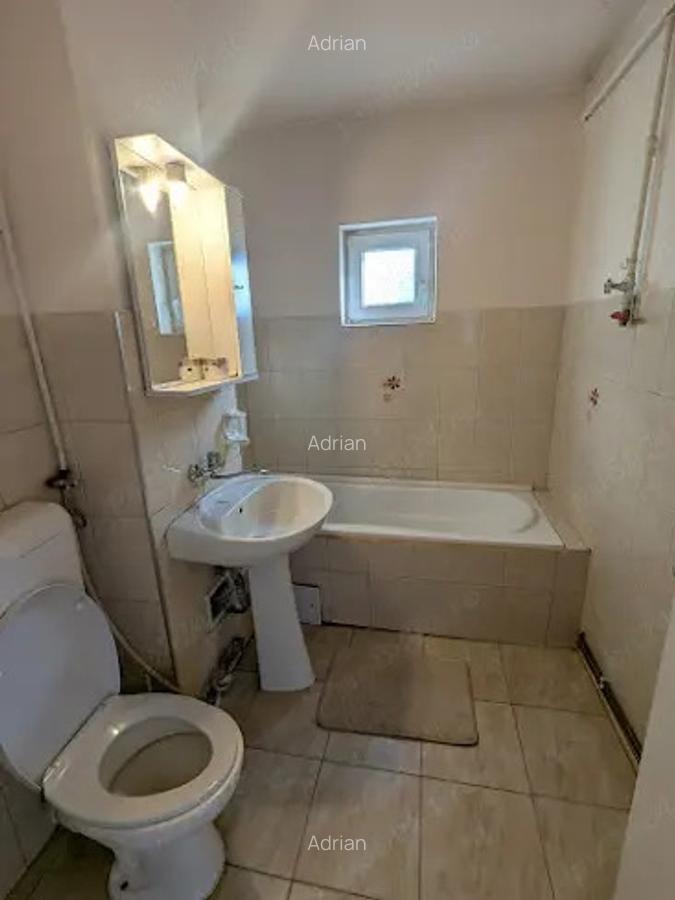 Vand apartament 2 camere,decomandat central Academia Teologica ,100m de Catedrala,Arad - 2