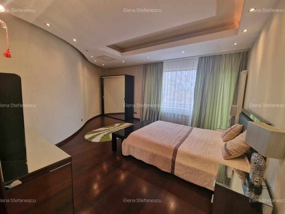 Cernica - vila spatioasa - S+P+2E+M - teren 1200 mp,  864 mp - 11 camere - 6