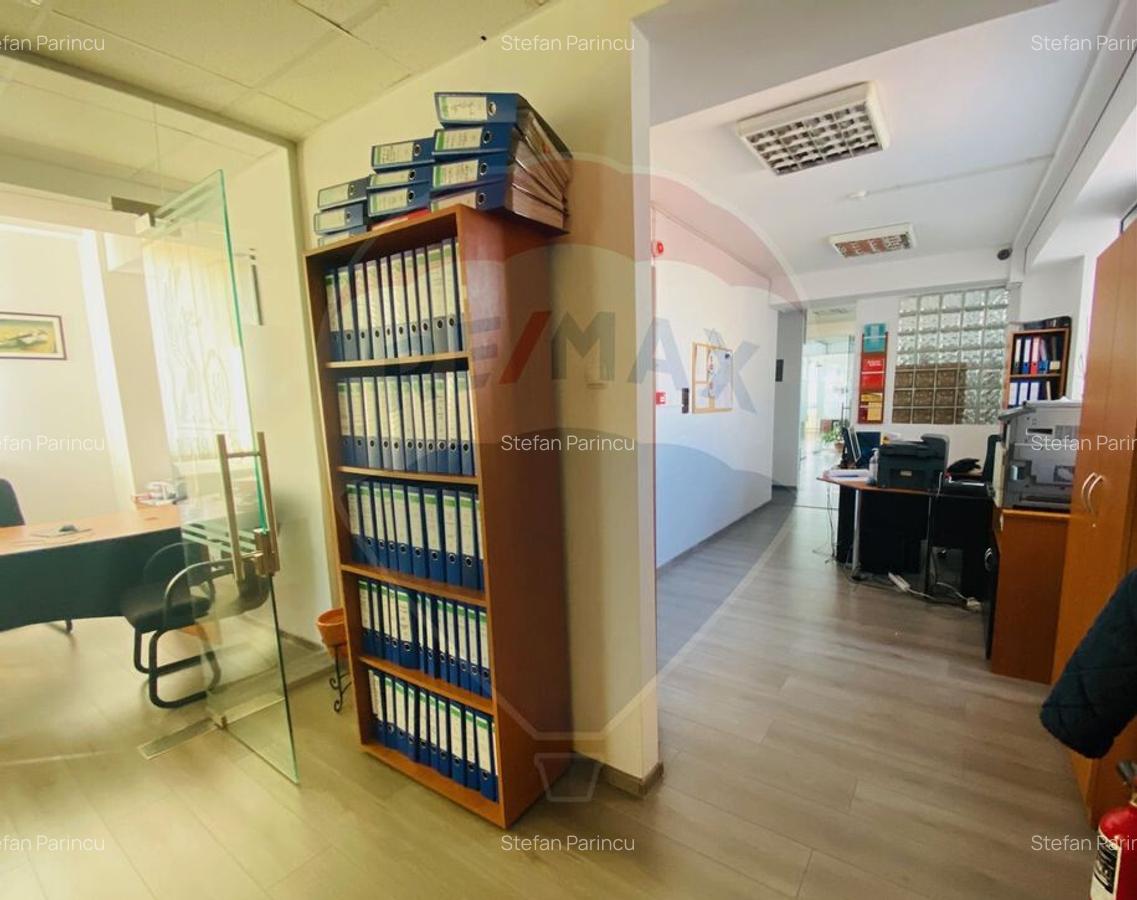 Spa?iu de birouri de 215 mp de inchiriat in zona Calea... - 23