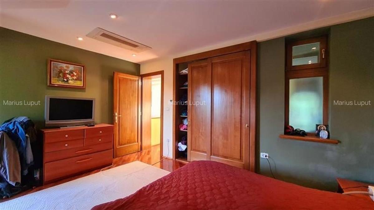 Casă cu 6 camere în Central - 15