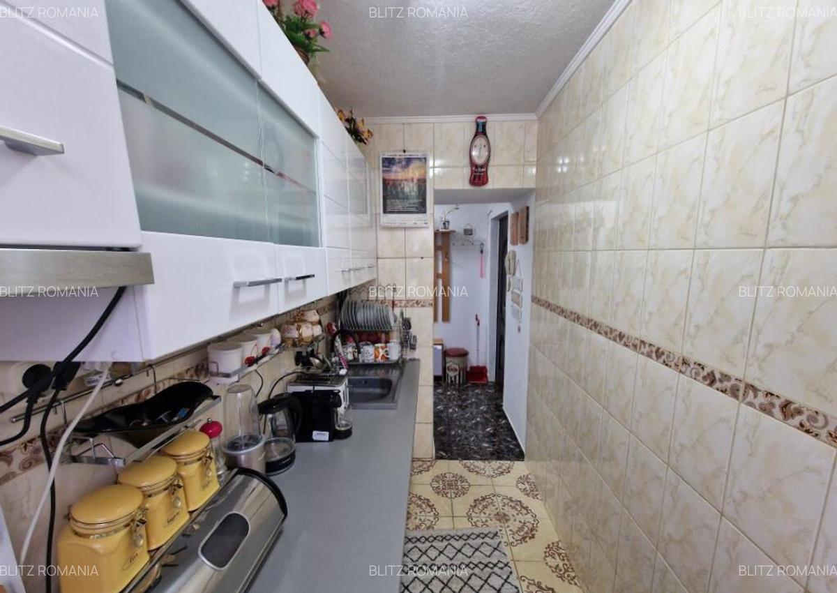 Apartament de vanzare, cu 2 camere, 41 mp, zona Regele Ferdi - 13