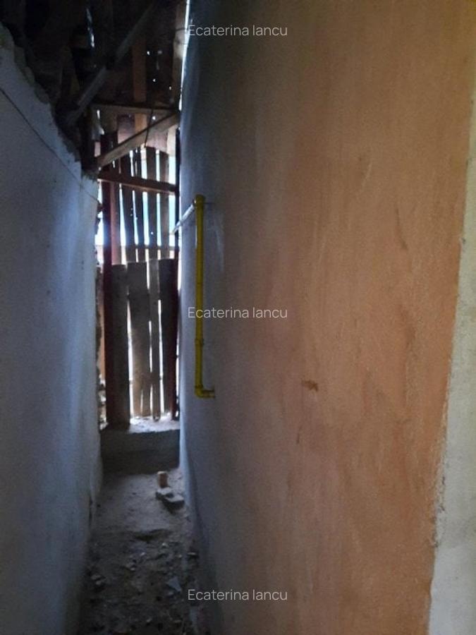 Casă cu 6 camere în Românești - 20