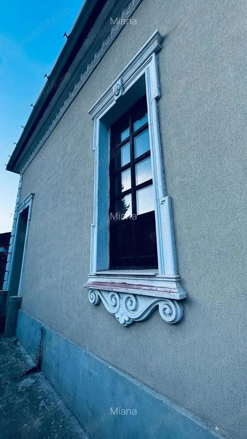 Ansamblu de 5 case situate ultracentral - Proprietate Unica !! - 1