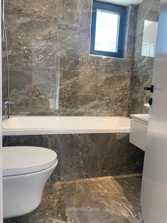 Apartament cu 3 camere semidecomandat în P-ța Victoriei - 9