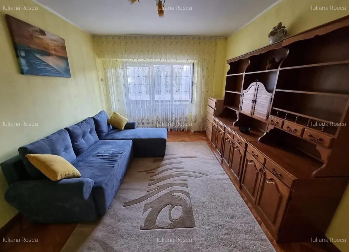 Apartament cu 3 camere decomandat în Podu Roș - 3
