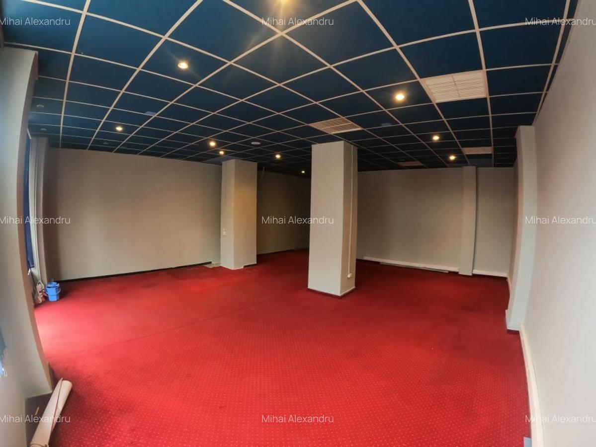 Spatiu Comercial de Inchiriat 70 mp, Fatada din Sticla, Zona Centrala! - 3