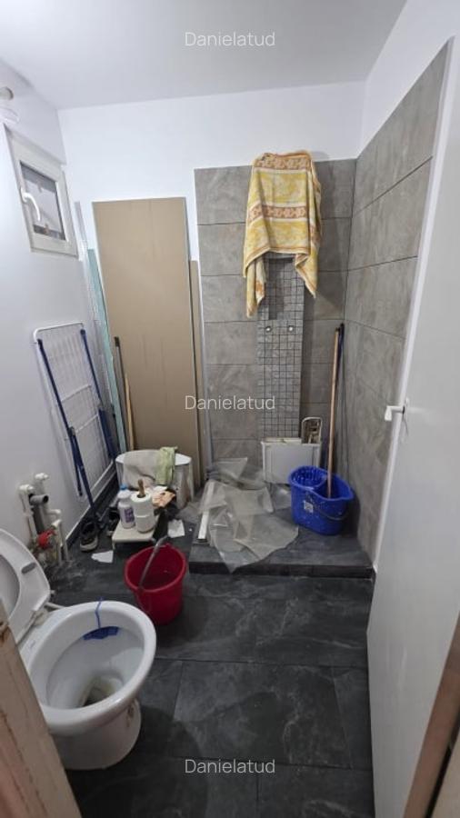 Vanzare 2 camere parter Drumul Taberei piata - 3