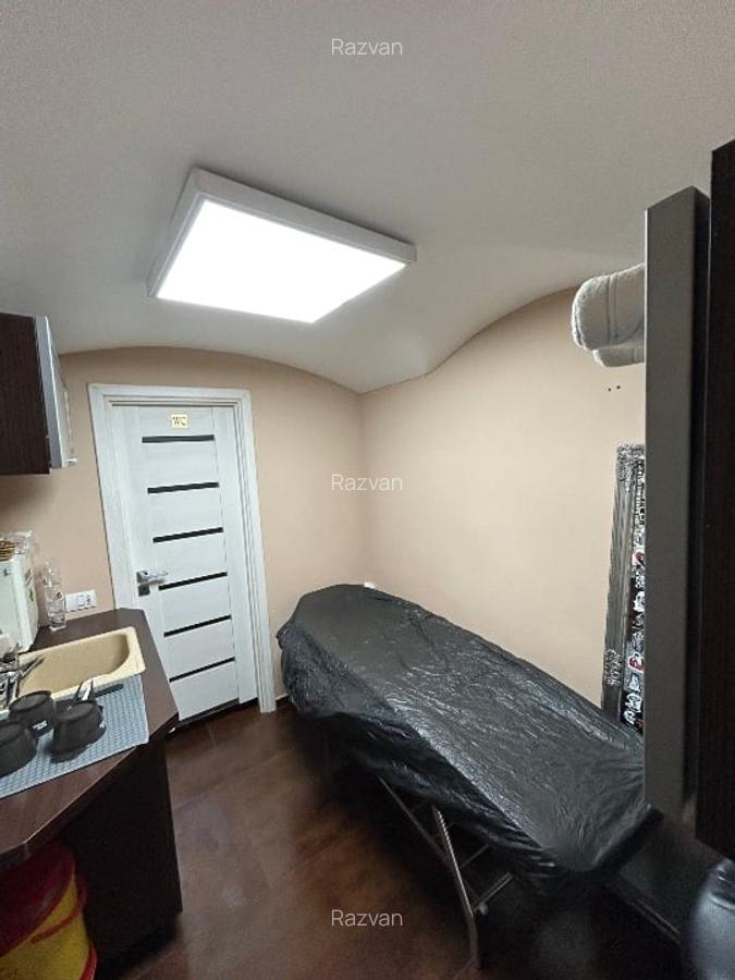 Proprietar închiriez o cameră dintr-un spațiu comercial situat în zona Bălcescu - 1 Proprietar închiriez o cameră dintr-un spațiu comercial situat în zona Bălcescu - 1