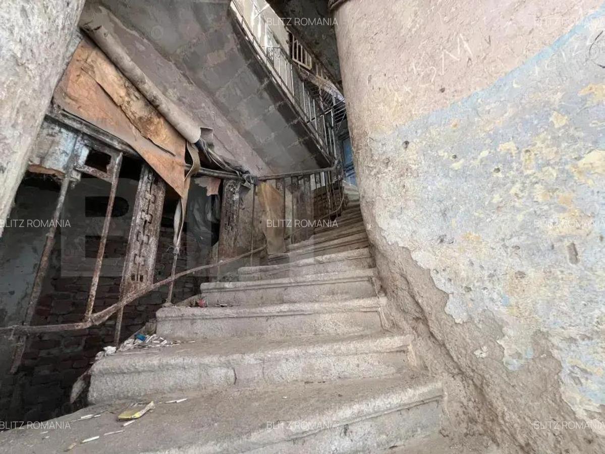 Hotel cu 44 camere, renovabil, pozi?ionat ultracentral oportunitate - 13