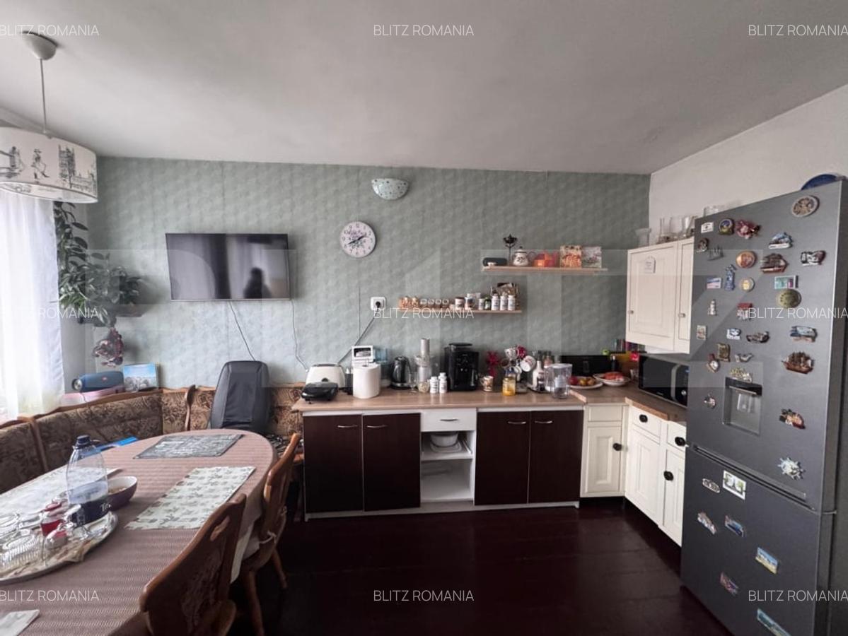 Casa spatioana de 361 mp utili, regim D+P+M, teren de 1366 mp , Dambu Rotund - 11