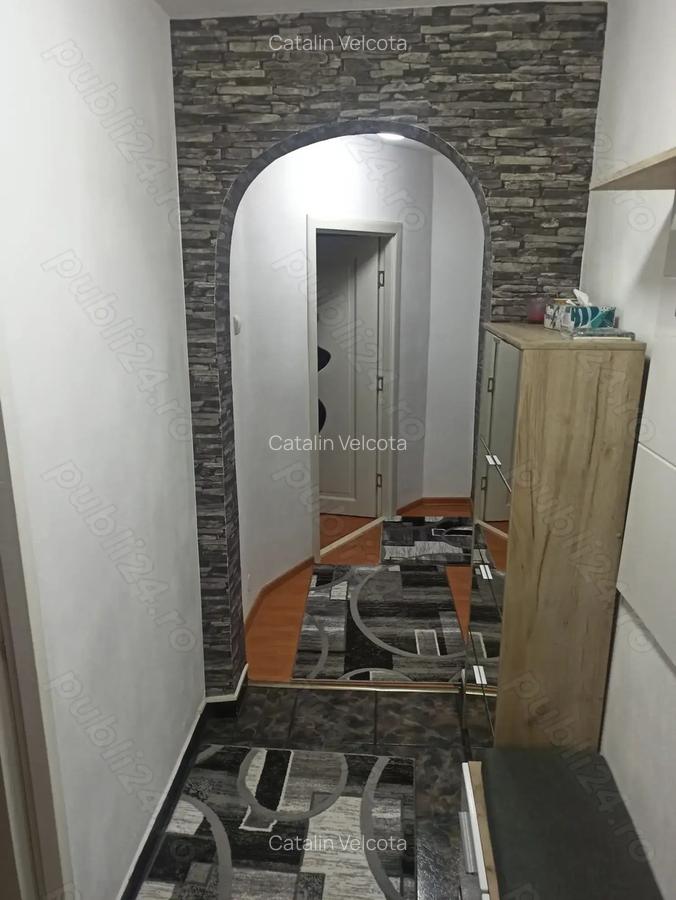 Apartament decomandat de vanzare etaj 1, 3 camere Re?i?a.Calea Timi?oarei. - 4
