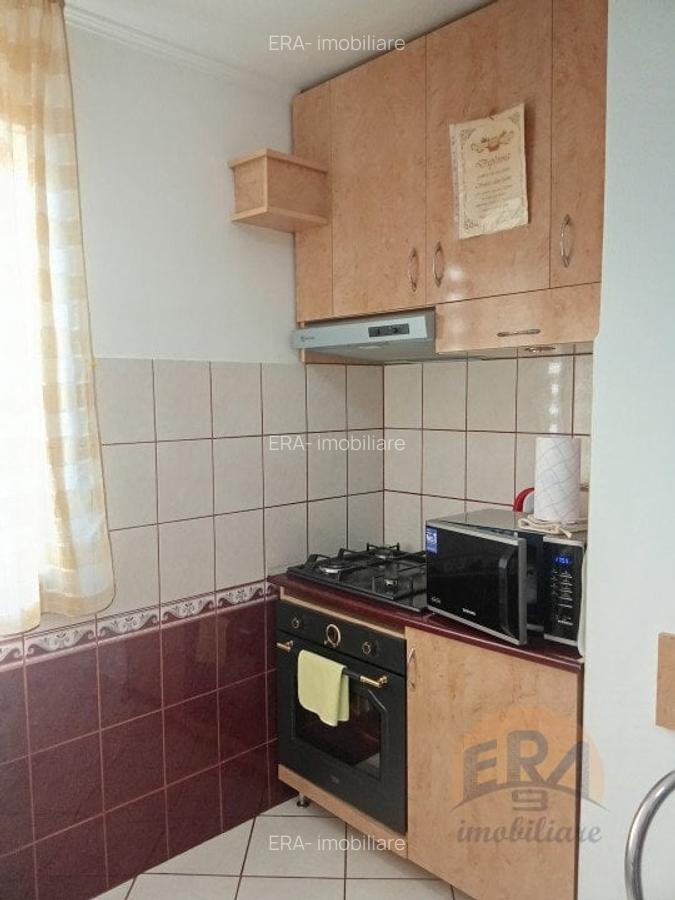 Apartament cu 3 camere decomandat, mobilat în Dacia - 10