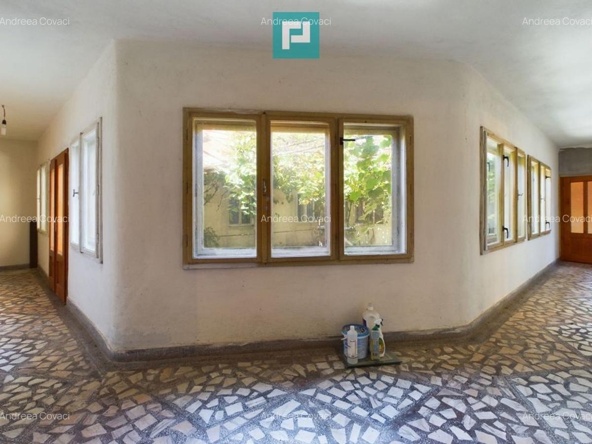 Casă cu 8 Camere în Sălăjeni - 3