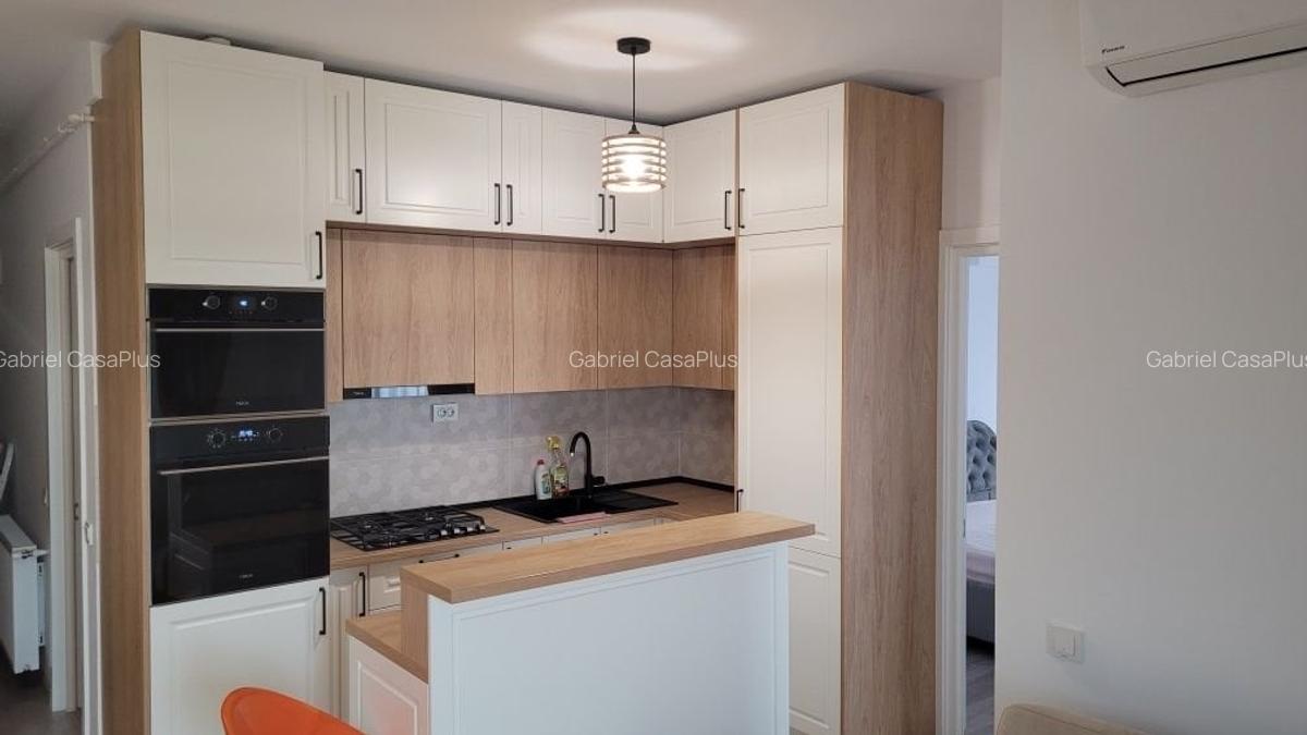 Apartament cu 3 camere decomandat în Palat - 7