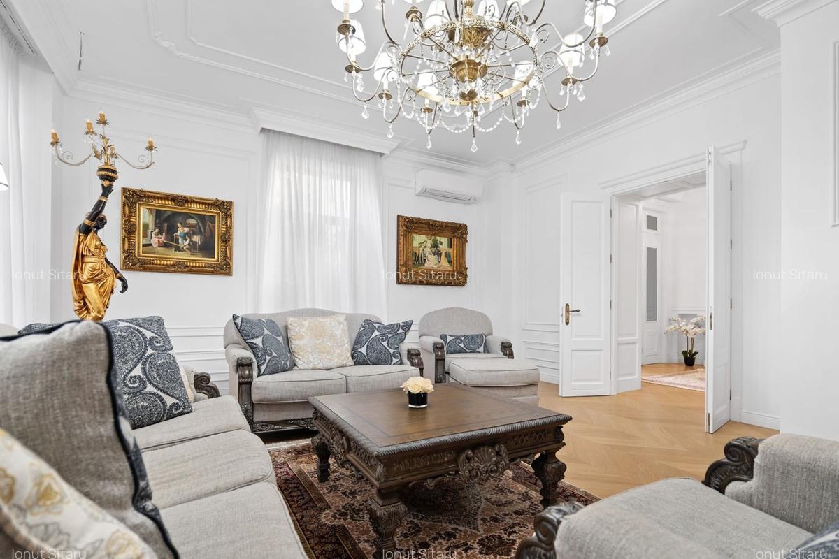 Casa superba - Zona Unirii -  295 mp - 9