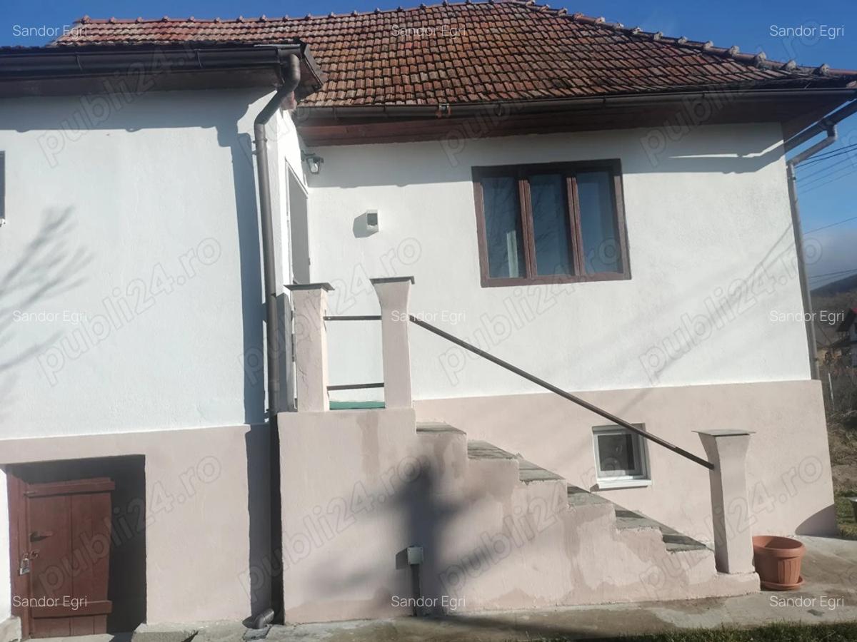 Casa+ teren 1840 mp Petre?ti de jos sat Livada ,intravilan,apa, curent, fibra - 3