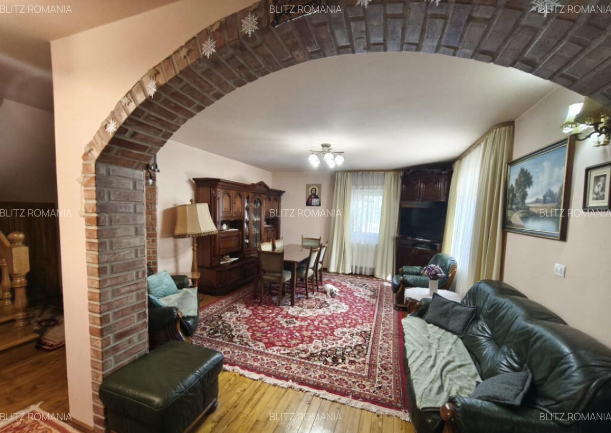 Casa 5 camere, zona ultracentrala, 1500mp teren, Radauti - 6