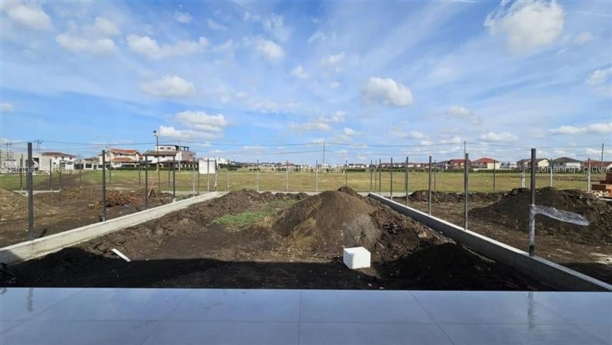 Casă cu 4 camere în Dumbrăvița - 6