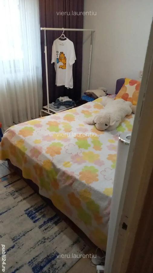 Proprietar vand apartament 3 camere str.Miori?ei - 13