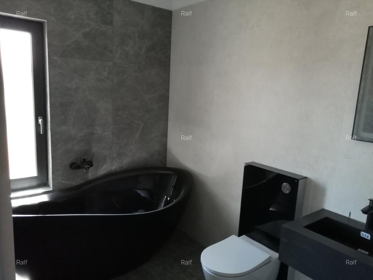 Casă cu 5 camere în Dumbrăvița - 8