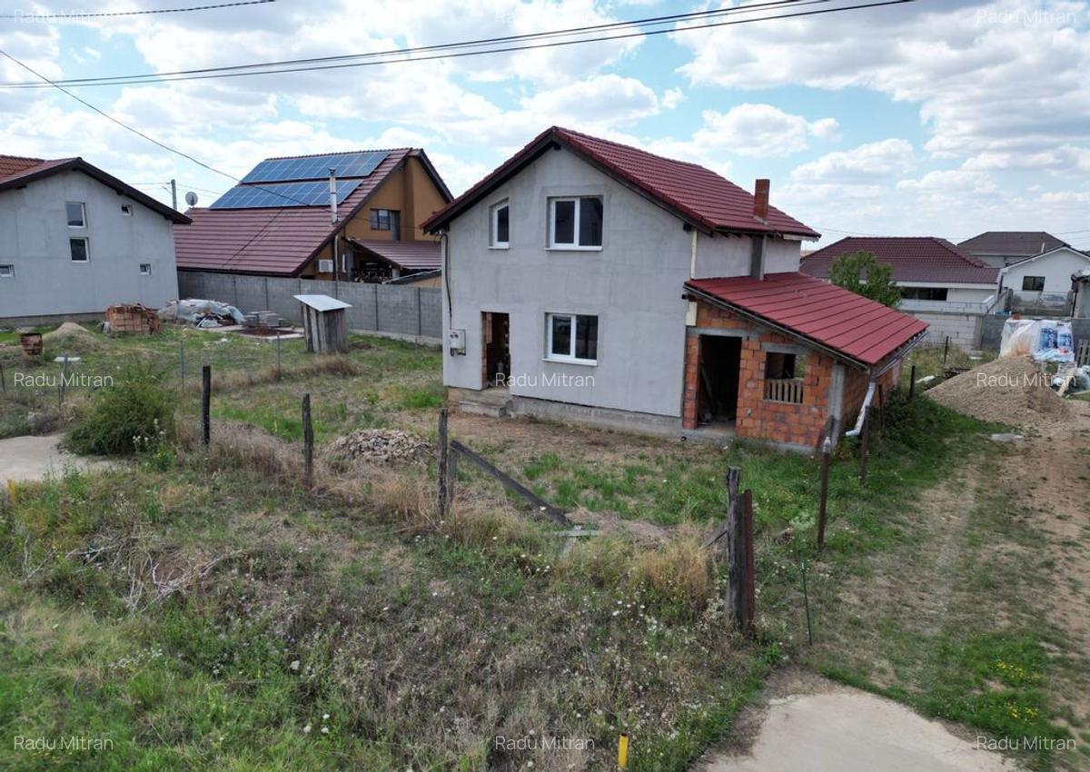 Casa la gri in Frumuseni - 2