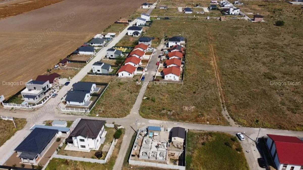 Teren Intravilan In Comuna Berceni | utilitati: curent | #UG5.1E - 6