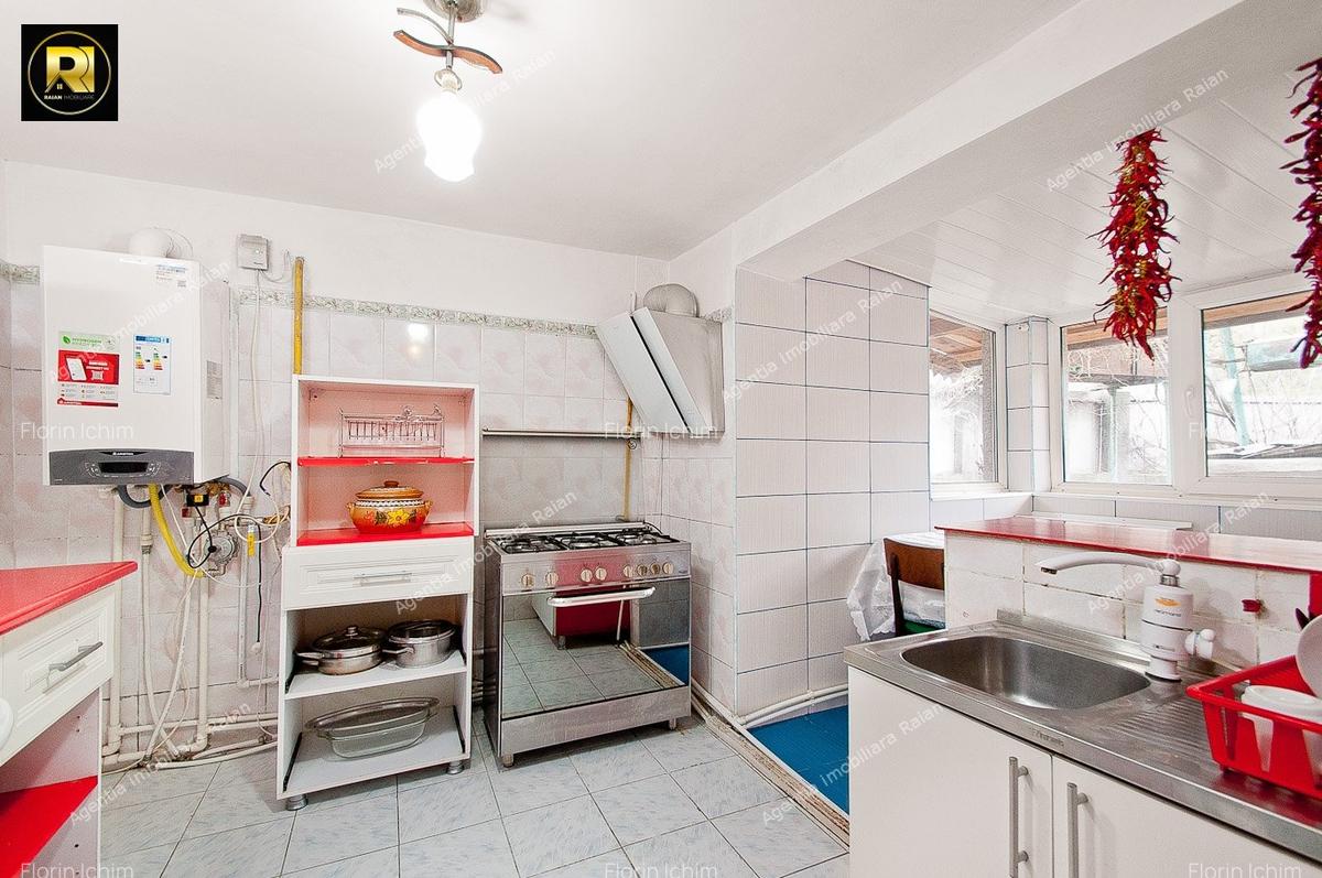 Vanzare casa in Galati, 3 camere, sup 120mp, zona Viaduct, teren 1000 mp - 13
