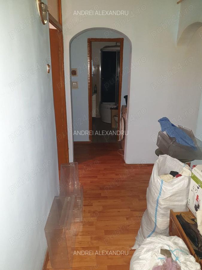 Apartament de vanzare 4 camere - 6