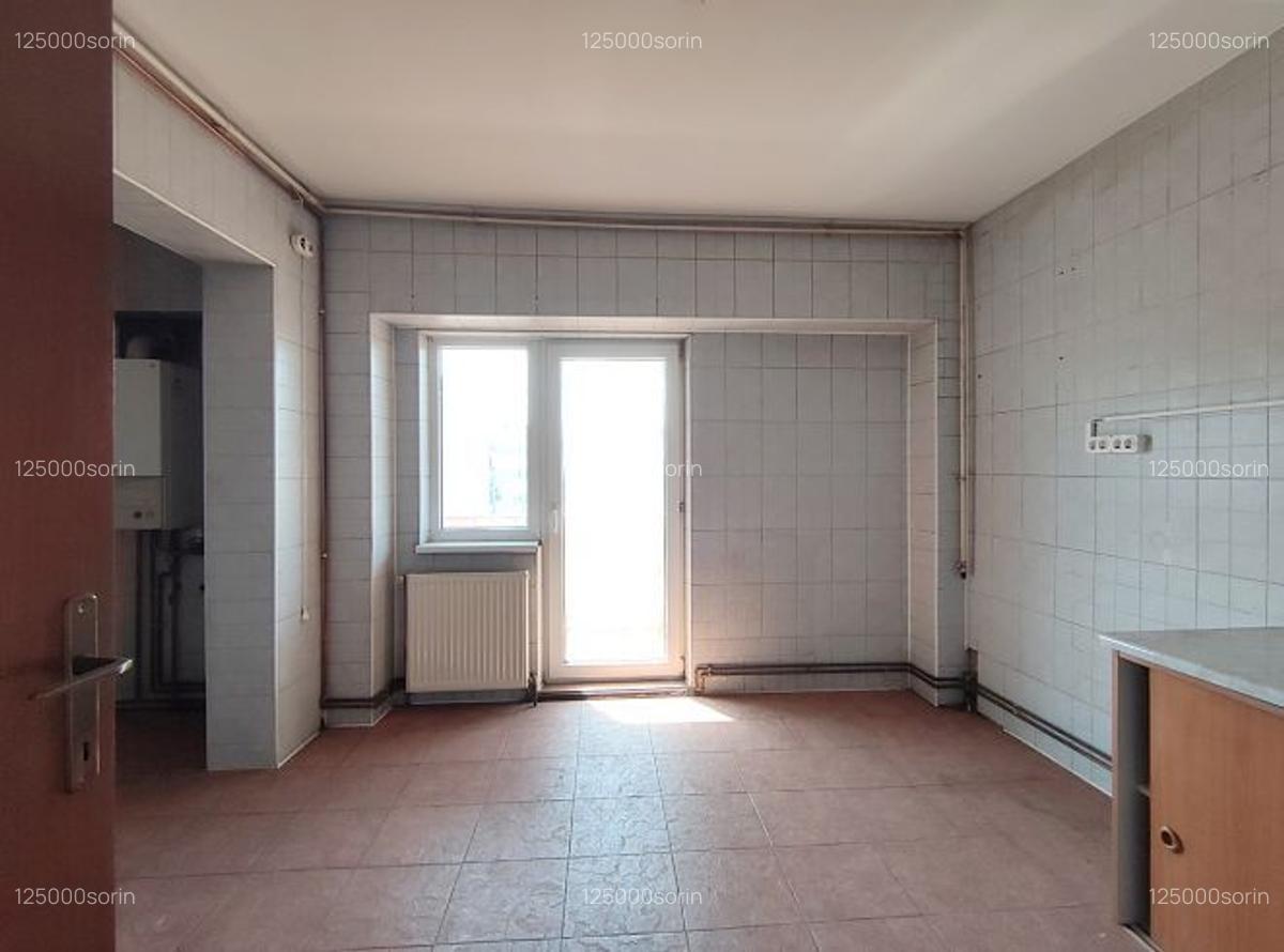 Apartament spațios cu 4 camere, liniștit și însorit. - 5