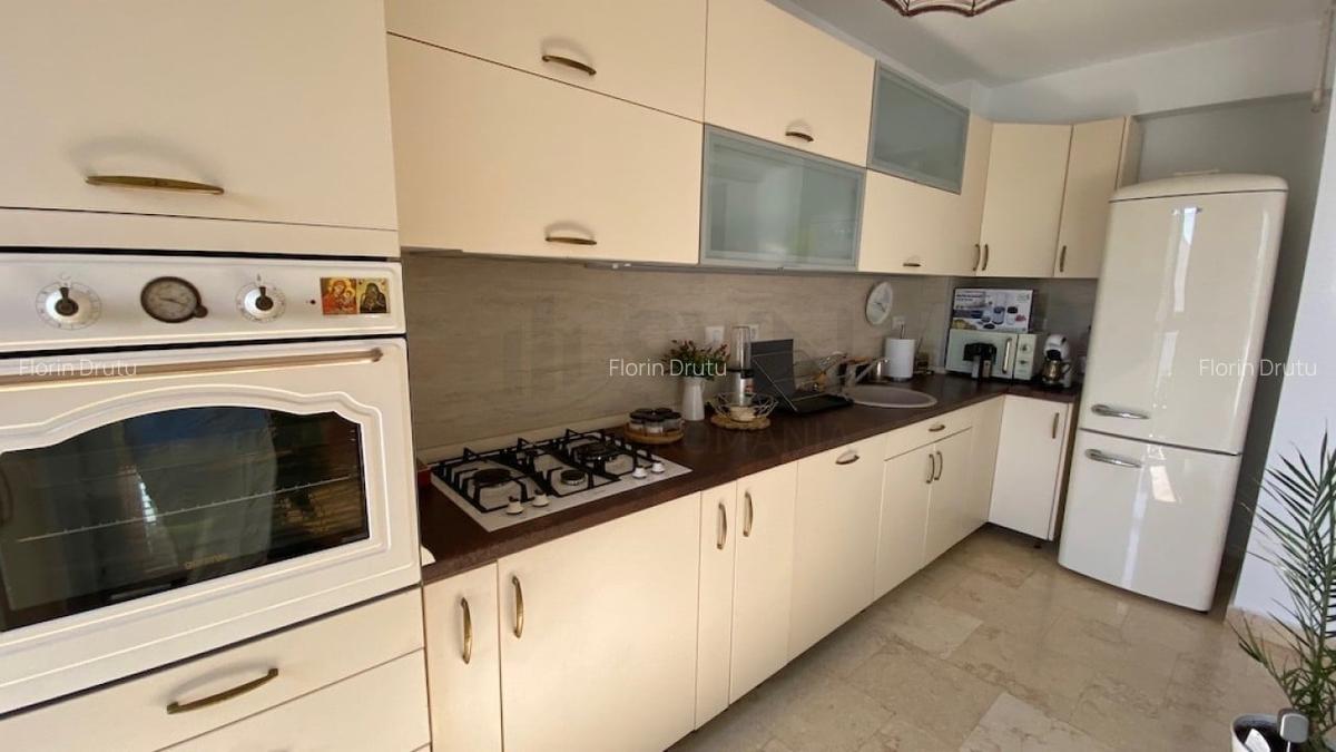 Apartament cu 3 camere semidecomandat în Sisești - 6