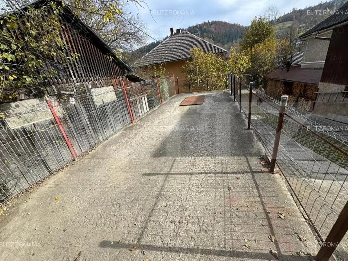 Proprietate spa?ioasa, curte generoasa in Campeni, ?ara Mo?ilor - 3 Proprietate spa?ioasa, curte generoasa in Campeni, ?ara Mo?ilor - 3