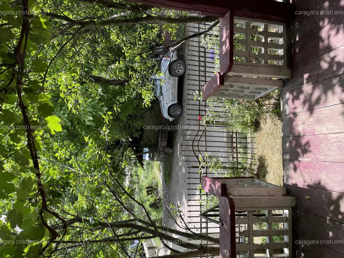 Casa Tradi?ionala in centrul Sovejei, incalzire centralizata , apa, plus fantana proprie, renovata - 4