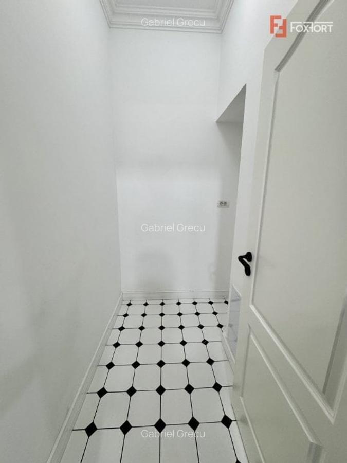 Apartament deosebit, 3 camere, zona Central - Bld. C.D. Loga - 12