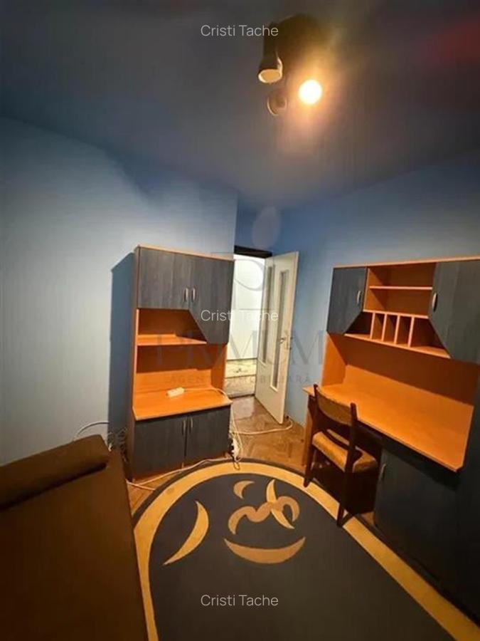 DAMBOVITA - ETAJ 2 - DECOMANDAT - 3 CAMERE - CENTRALA PROPRIE - 1