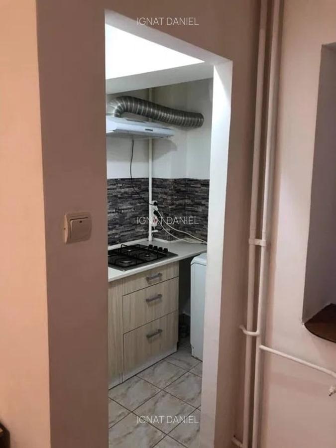 Garsoniera, etajul 1/4, zona Nicolina-Gara Internationala - 1