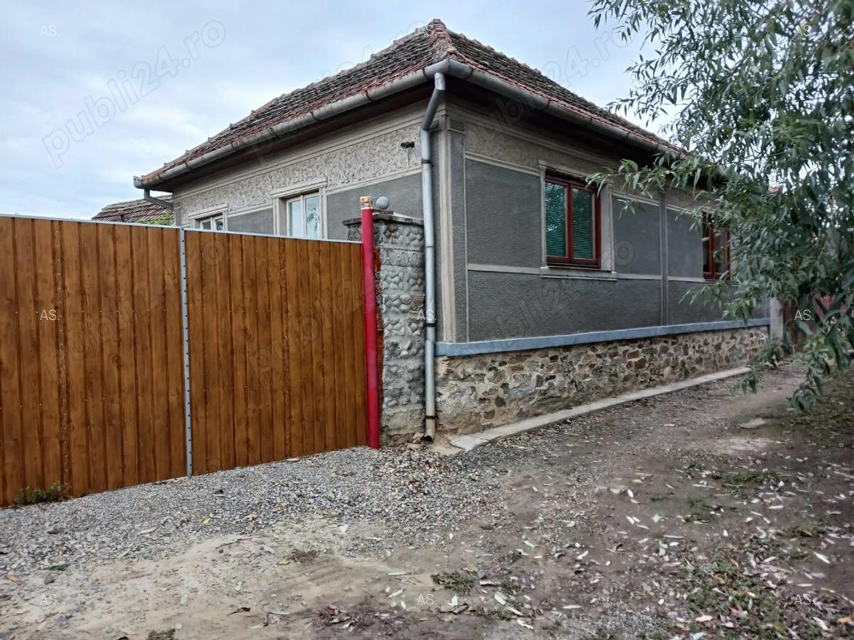 Casa la ?ara, locuibila, mobilata. - 4