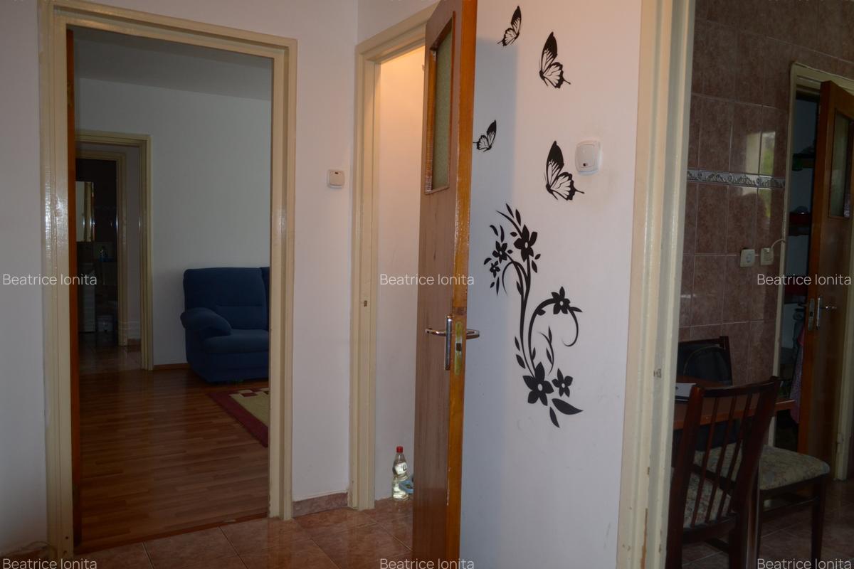 Apartament 3 camere, str Jean Steriadi, 5 minute de metrou 1 Decembrie - 7