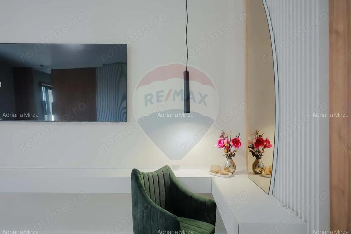 De vanzare Vila cu 8 camere in Sanmartin, 290 mp util, teren 1100 mp - 9