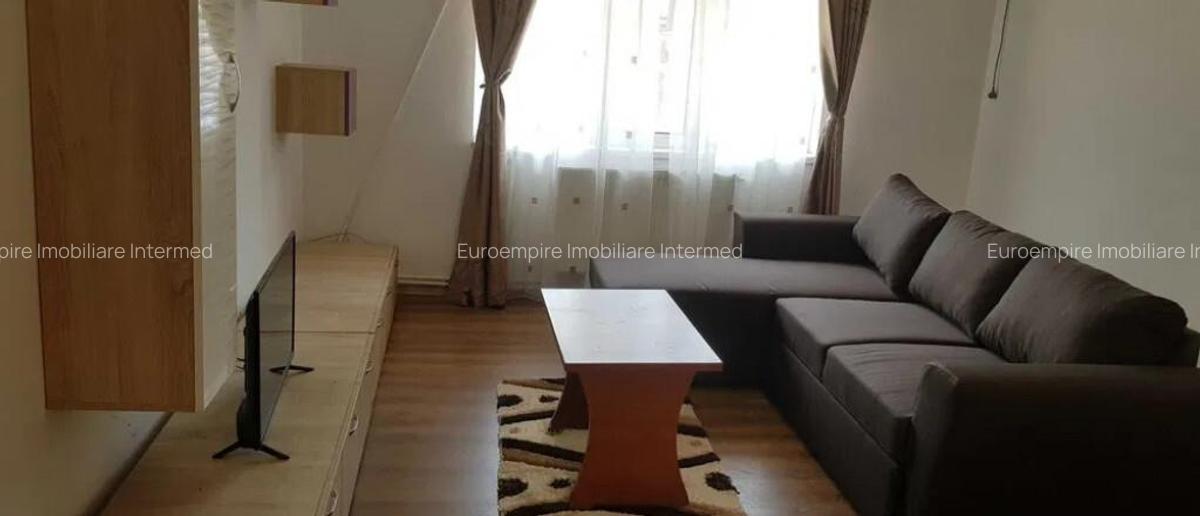 De inchiriat casa cu mansarda compus din 4 camere zona Bratianu - 3