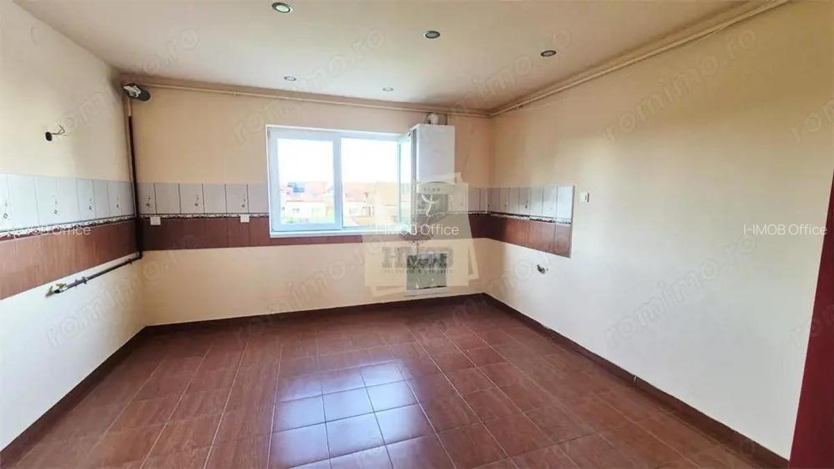 Apartament cu 3 camere 2 balcoane si parcare in Turnisor - 1