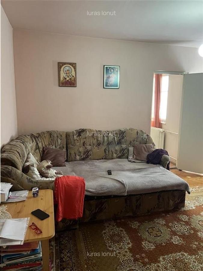 Apartament cu 2 camere semidecomandat în Valenta - 1