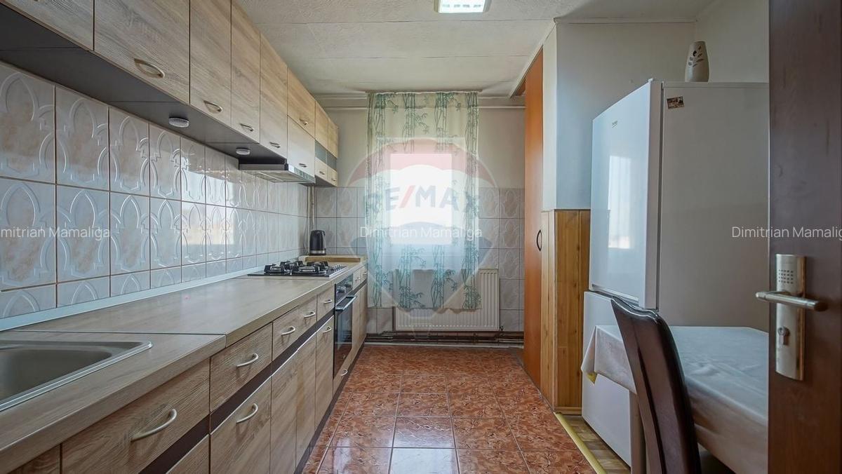 Apartament 3 camere, 2 bai - Str. Independentei, Tractorul - 6