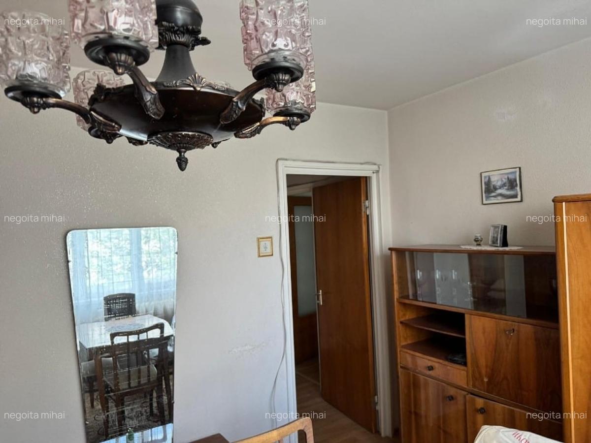 Apartament cu 3 camere semidecomandat în Obor - 13